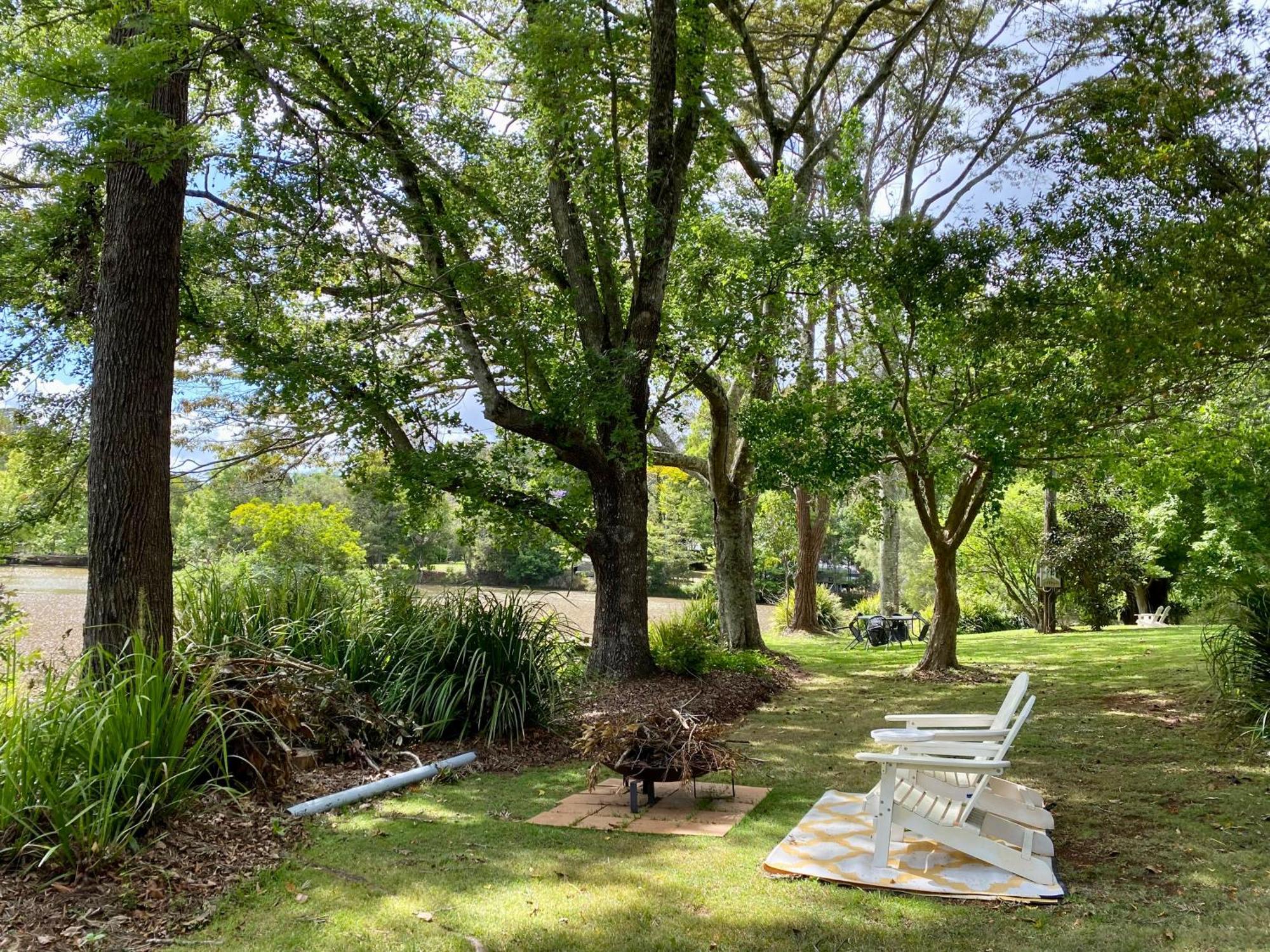 Maleny Lake Cottages מראה חיצוני תמונה