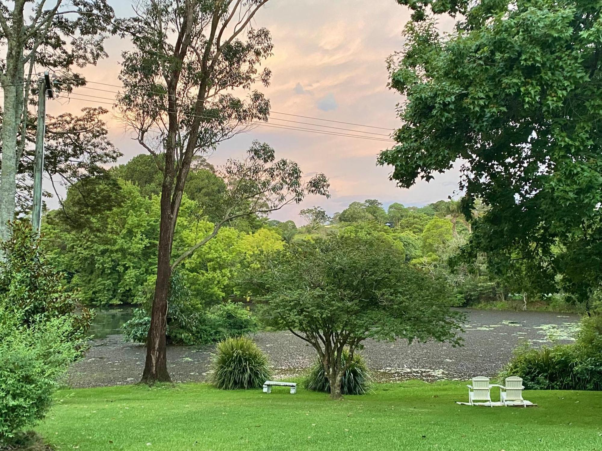 Maleny Lake Cottages מראה חיצוני תמונה